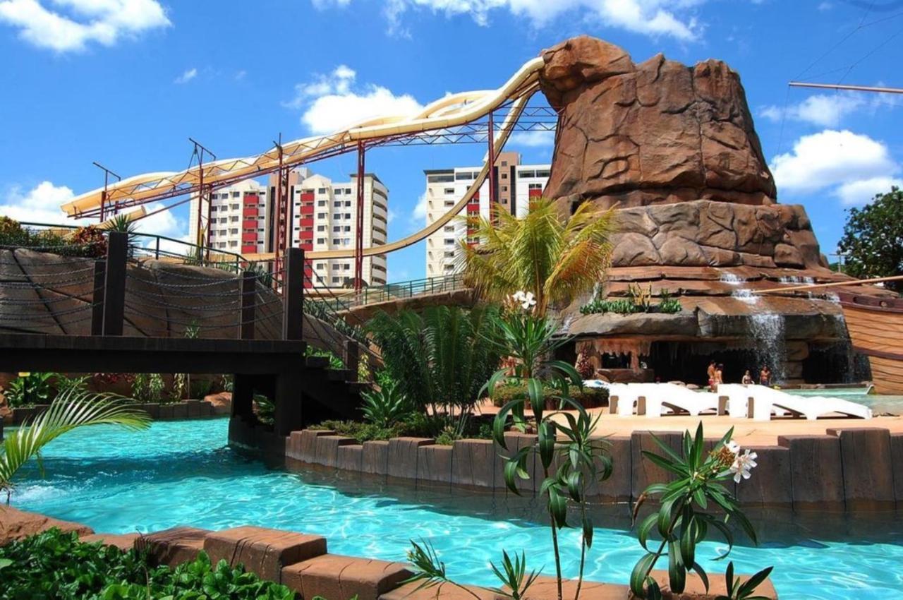 Spazzio Diroma Com Acesso Gratuito No Acqua Park 4* Caldas Novas